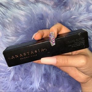 Anastasia Beverley Hills Rose Gold Liquid Glow